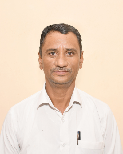 Shri Gulab Singh (Librarian)